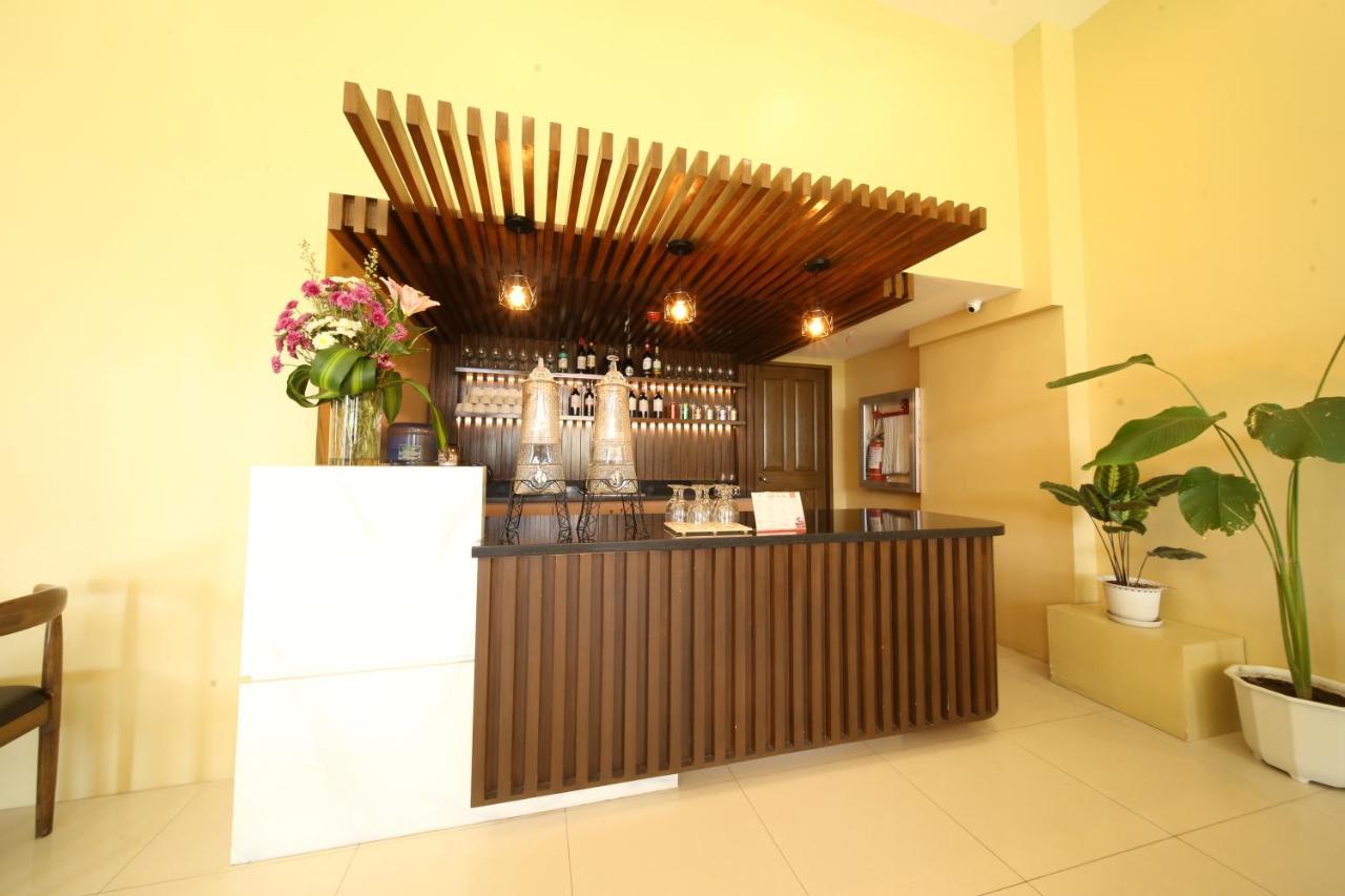 Hotel Via Appia Tagaytay Tagaytay City Exterior foto