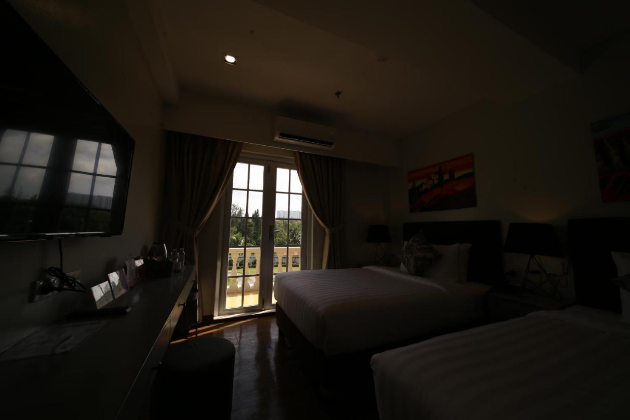 Hotel Via Appia Tagaytay Tagaytay City Exterior foto